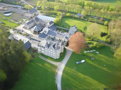 Chateau d'Hassonville Các khách sạn gần Cave of Lorette-Rochefort