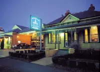 Alexandra Place Hotels in White Hills