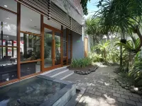 Samaja Villas Seminyak Hotel berhampiran Dharma Gumi Villa