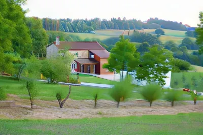 A Quinta Das Maceiras Hotels near Pazo de Altamira Cumeiro