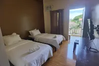 Ys Rezidenzia Suites Hotels in Daraga