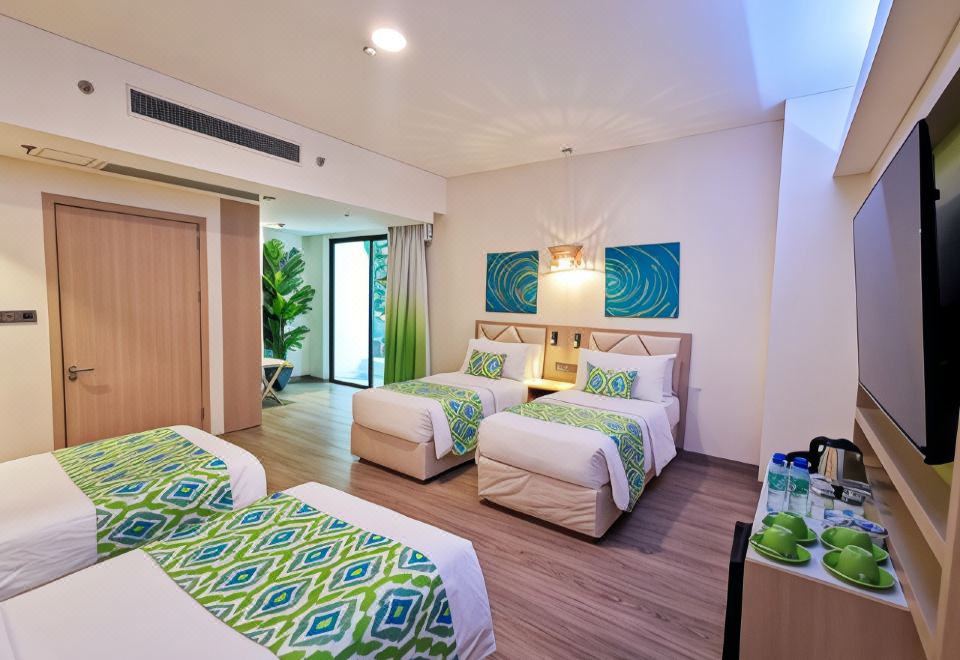 2. 라임 리조트 엘..