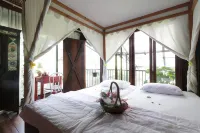 Nila House, Sharia Family Home Stay - balcone
