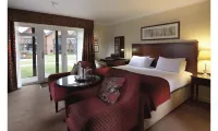 Macdonald Elmers Court Hotel and Resort Hoteles en Freshwater