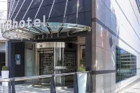 LCB Hotel Fuenlabrada Отели рядом с достопримечательностью «Universidad Rey Juan Carlos»