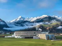 Tauern Spa Hotel & Therme Hôtels à : 