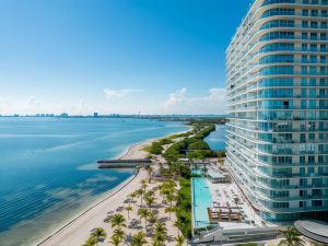 SLS Cancun Hotel & Residences