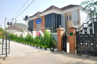 Lois Hotels - Golden Room Hotels near ICOM MEGA COMM. LTD