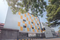 Cahaya Hotel Cirebon Hotels in Lemahwungkuk