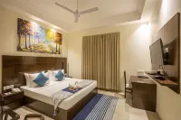 Comfort Inn Rishikesh Hotels near Lakshman Jhula Paidal Maarg