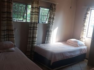 Room in Guest Room - 3 Single Bedroom in Farmhouse in Limpopo Province