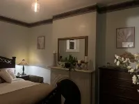 1 Br Private Victorian Apt in Convenient City Location on 5 Acre, Sleeps 4 Hotels in der Nähe von Home of Franklin D. Roosevelt