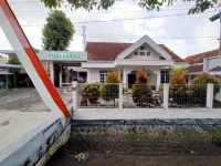 Hotel Puri Laras 加布棉住宿飯店