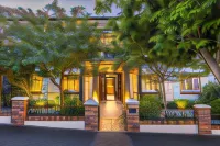 Spicers Balfour Hotel Brisbane Hotels near New Farm Park