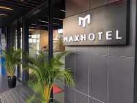 Max Hotel Subang Jaya Hotels near SS15 Courtyard