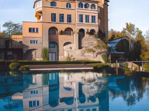 Hotel Schloss Mönchstein