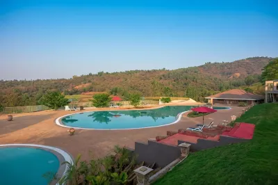 Urmilaa Green County Resort 35 KM from Kolhapur Hotel di Kode Kh.