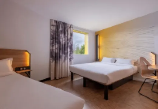 โรงแรม B&B แอนเนซี คราน-เจฟเรียร์