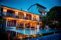 Riverside Inn Fuji فنادق في بينتوتا