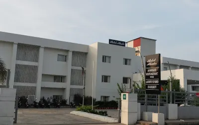 Hotel Abode Mantralayam Uday waterpark 주변 호텔