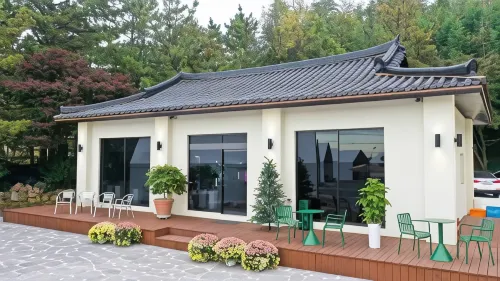 Yeongam Rock On Glamping and Caravan Hotels in Yeongam-gun