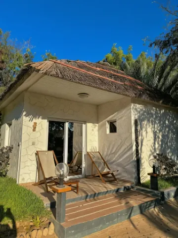 伊法地海灘俱樂部酒店