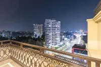 Hotel Paramount Suites & Service Apartments