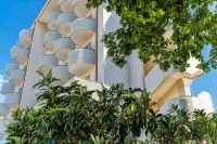Salus Smart & Chic Hotel