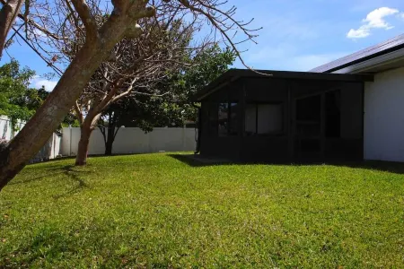 Cozy Palm Bay accommodation