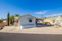 This Desert Oasis in the foothills of the Saguaro National Forest Awaits!