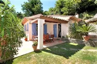 Villa in the Heart of Chestnut Groves