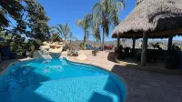 Villas Chulavista - Pools