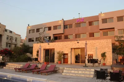VU'z Hotel Hotels in Mestita