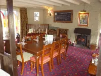 Royal Oak Inn Các khách sạn ở Lanhydrock