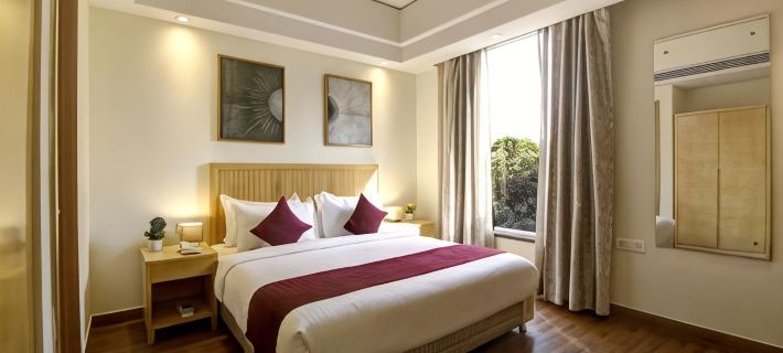 Saltstayz Select - Galleria Market & Golf Course Road Hotels in Gurgaon
