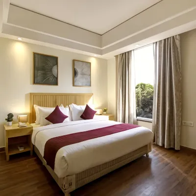 Saltstayz Select - Galleria Market & Golf Course Road Hotels near Sushant Lok