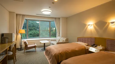 Minakami Onsen KKR Hotel Minakami Suimeiso Отели рядом с достопримечательностью «Takaragawa Onsen»