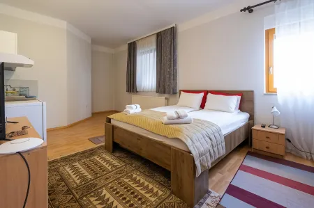 Guesthouse Rose Отели рядом с достопримечательностью «Мэрия г. Сараево»