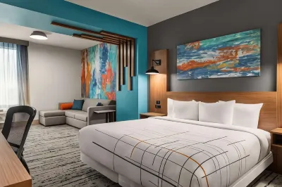 La Quinta Inn & Suites by Wyndham Austin South