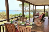 Two Bays Beach Villa, Apartment, and Studios Hotels in Sauteurs