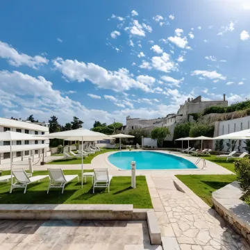 Vittoria Resort Pool & Spa