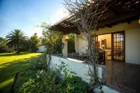 The Country Guesthouse - Bed and Breakfasts