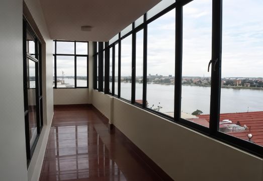 럭스 리버사이드 호텔 강변 뷰