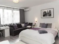 Warsawrent Apartamenty Centralna Hotels near Warsaw Central