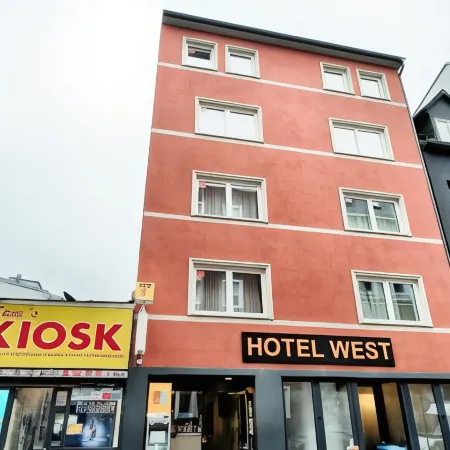 Hotel West Отели рядом с достопримечательностью «Музей Альтоны»