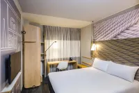 Ibis Bourg-en-Bresse Hotel di Jasseron