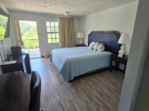 Best Price Motel & Suites Hotels in Orange