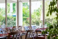 Greet Hotel Bordeaux Aéroport Hotels in Mérignac