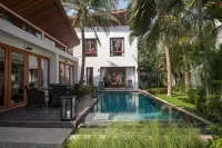 Pranaluxe Pool Villa Holiday Home - Villas