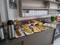 One Hotel - breakfast